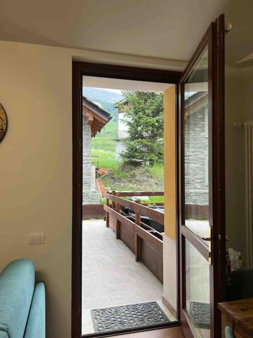 Petit Bijou - Corbet - Monolocale Con Divano Letto In Soggiorno - Massimo 3 Persone Champoluc Luaran gambar